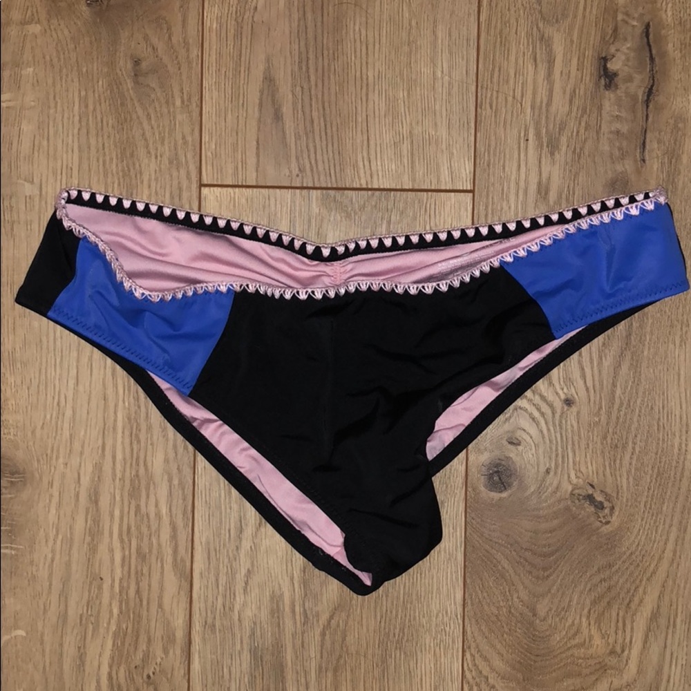 Bikini bottoms
